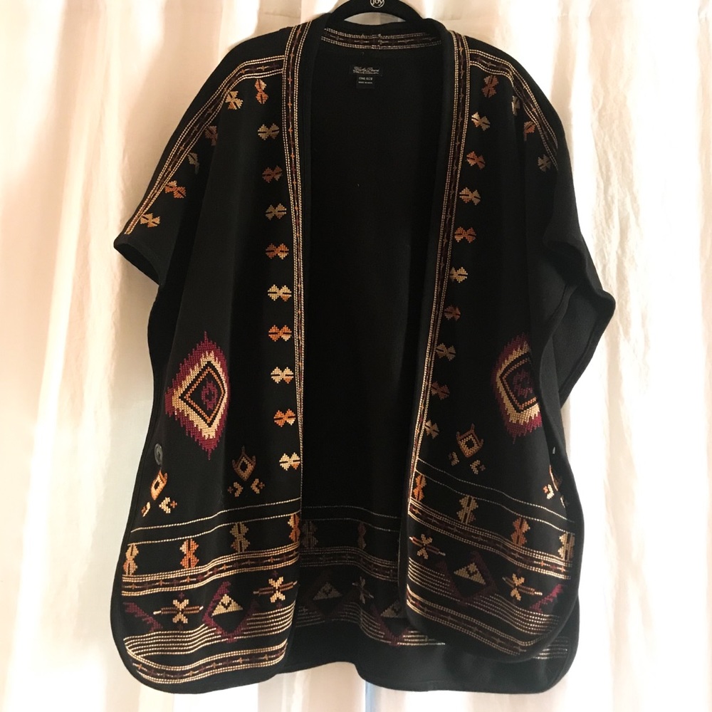 Lucky Brand embroidered sweater OS